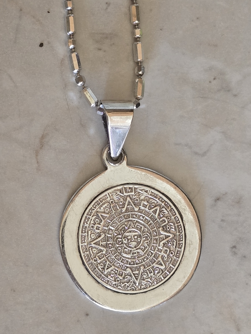 Vintage Mexican Sterling Silver Aztec Calendar Sun Stone Pendant & Chain 14.75in - Picture 3 of 8